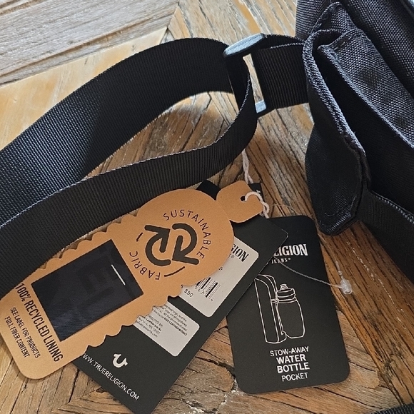 True Religion Black Messenger Bag with Adjustable Strap, New - Picture 3 of 8